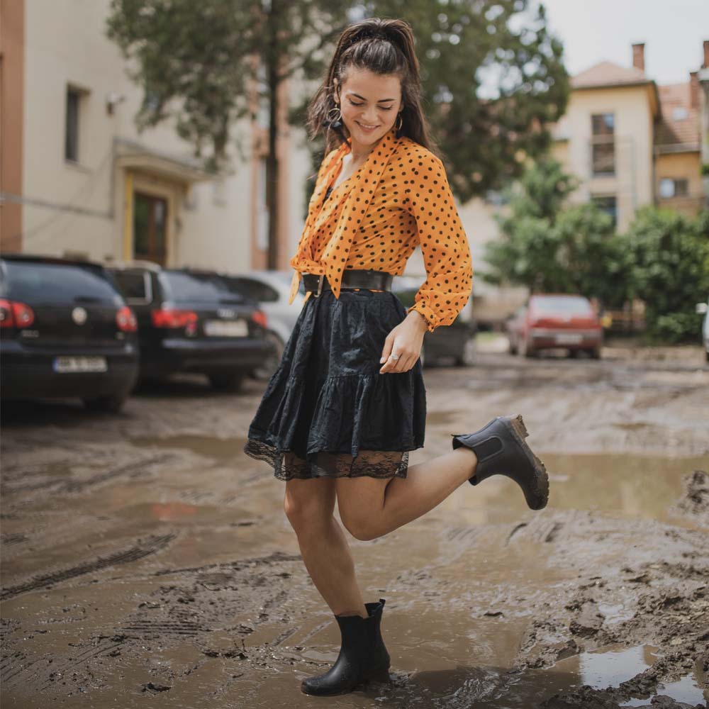 Matte black clearance ankle rain boots