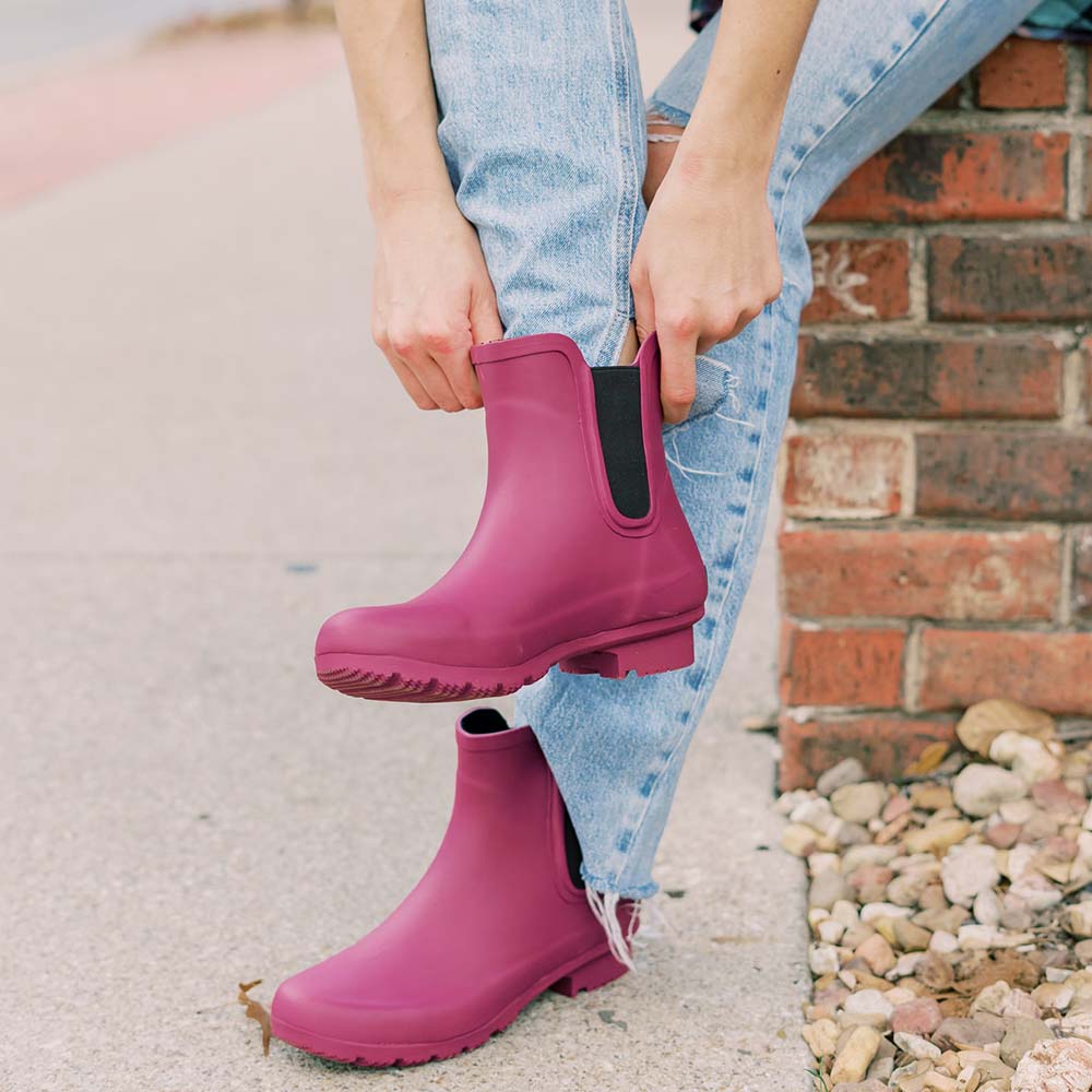 Chelsea Matte Maroon Women's Rain Boots – ROMA BOOTS