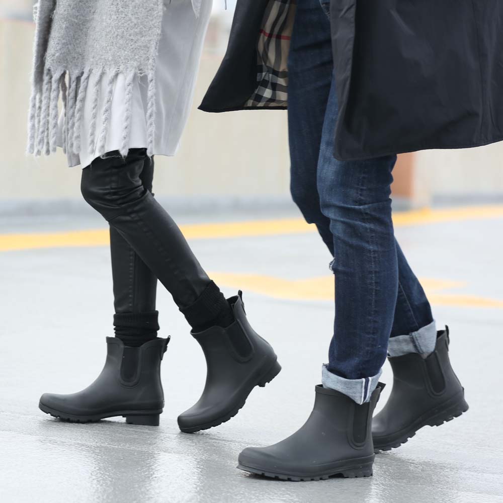 Matte black outlet chelsea rain boots